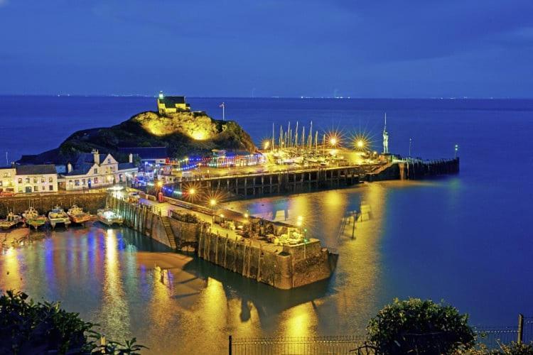 Lfracombe Holiday Apartment Close To Tunnels Beaches 伊尔弗勒科姆 外观 照片